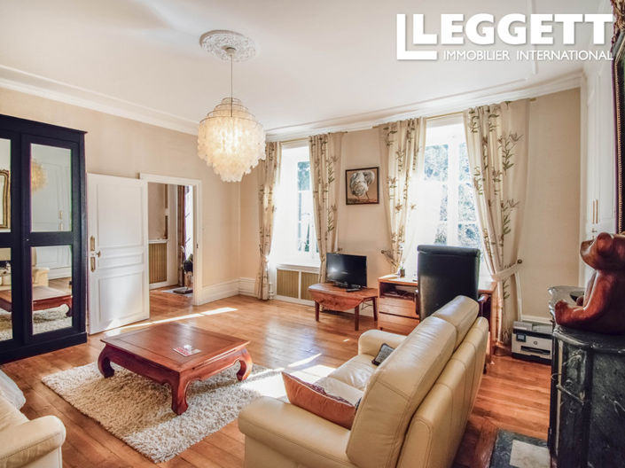 Image No.5-9 Bed House for sale