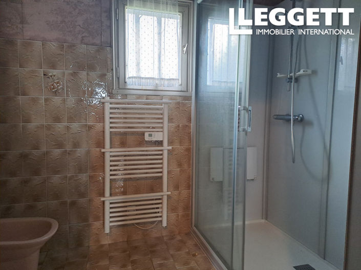 Image No.6-4 Bed House for sale