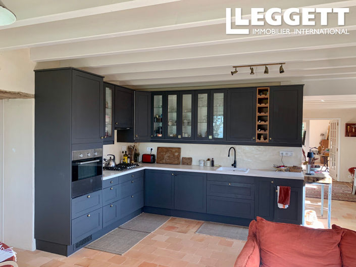 Image No.8-3 Bed House for sale