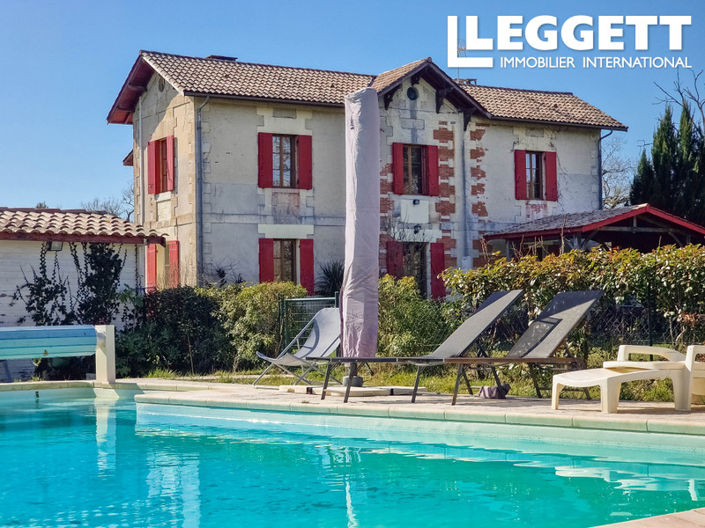 Image No.1-5 Bed House for sale