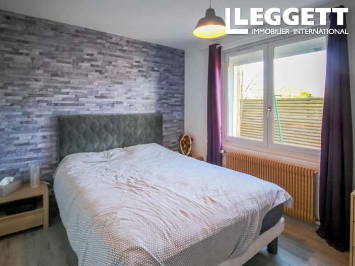 Image No.6-2 Bed House for sale