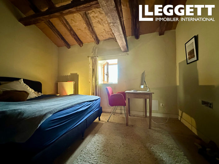 Image No.10-13 Bed House for sale