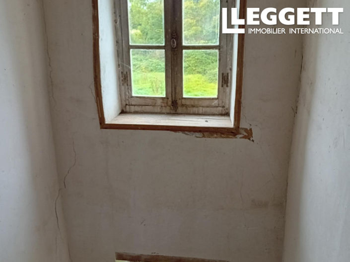 Image No.8-4 Bed House for sale