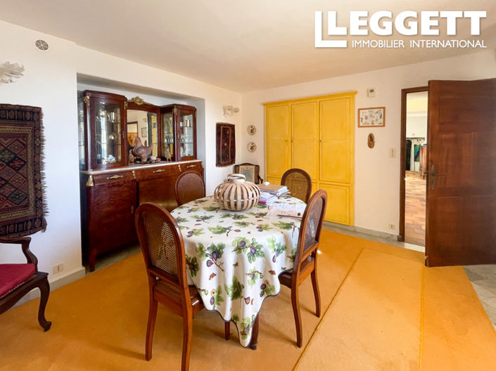 Image No.5-5 Bed House for sale