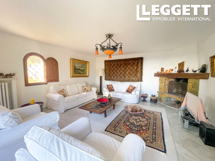 Image No.6-5 Bed House for sale