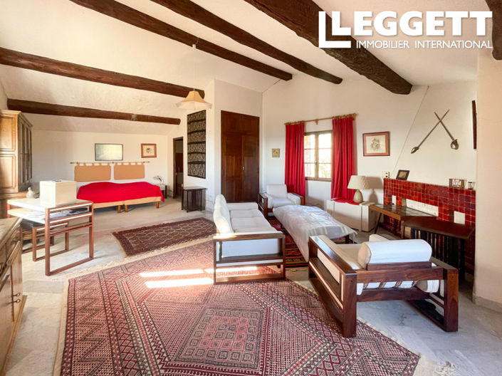 Image No.9-5 Bed House for sale