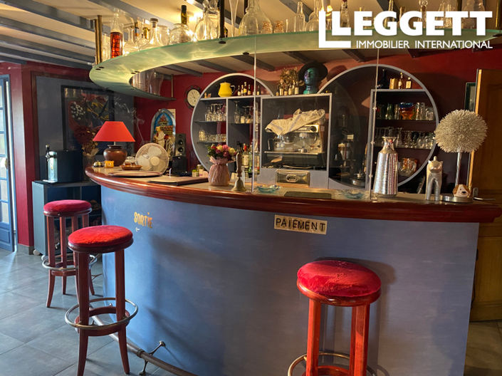 Image No.6-5 Bed Commercial for sale