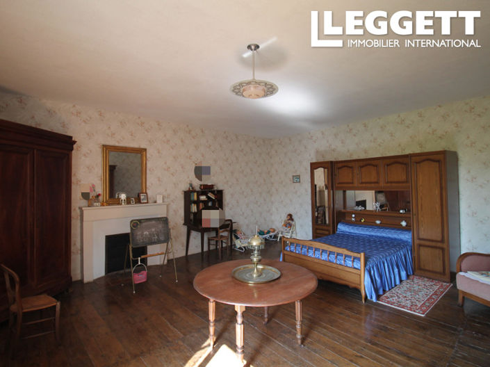Image No.6-7 Bed House for sale