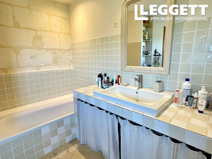 Image No.10-3 Bed House for sale