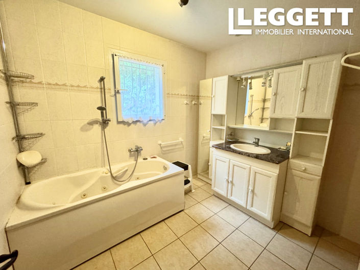 Image No.7-3 Bed House for sale