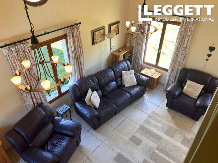 Image No.5-2 Bed House for sale