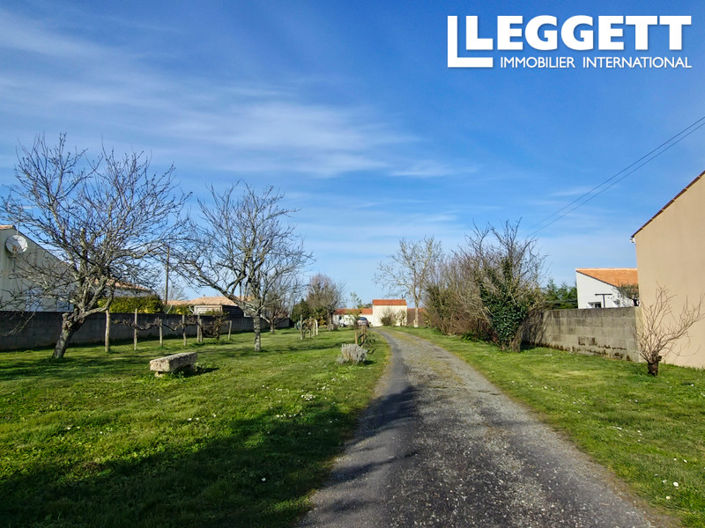 Image No.10-2 Bed House for sale