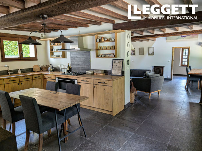 Image No.6-4 Bed House for sale