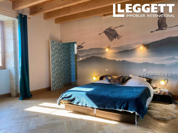 Image No.6-5 Bed House for sale