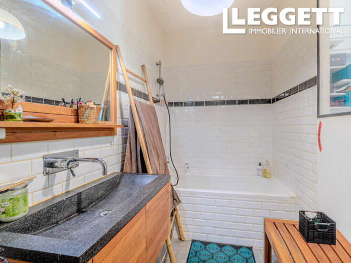 Image No.8-3 Bed House for sale