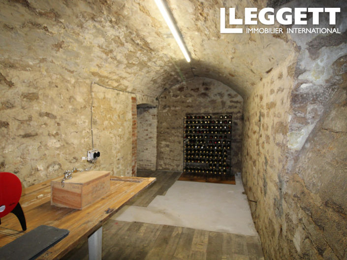 Image No.7-4 Bed Chateaux for sale