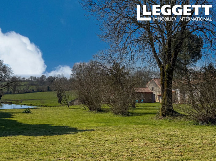 Image No.9-5 Bed House for sale