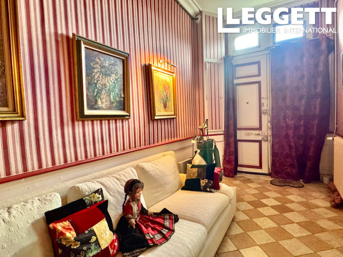 Image No.10-4 Bed House for sale