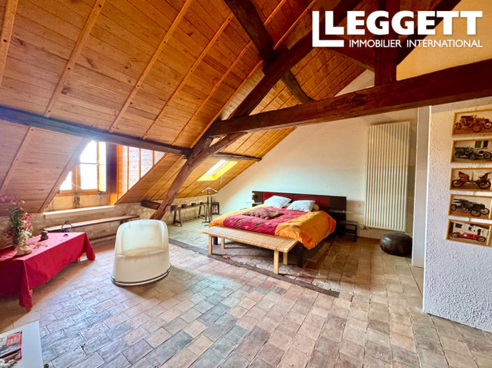 Image No.8-4 Bed House for sale