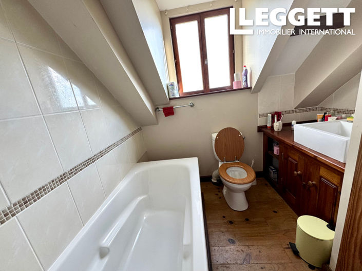 Image No.8-2 Bed House for sale