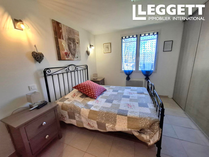 Image No.6-4 Bed House for sale