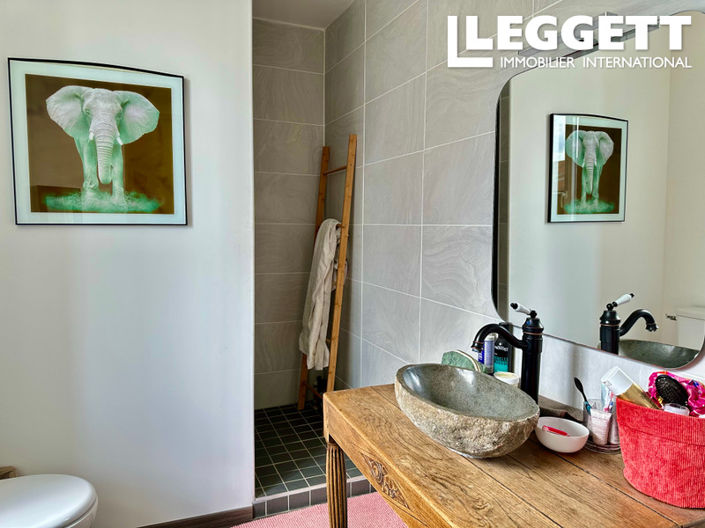 Image No.9-7 Bed House for sale