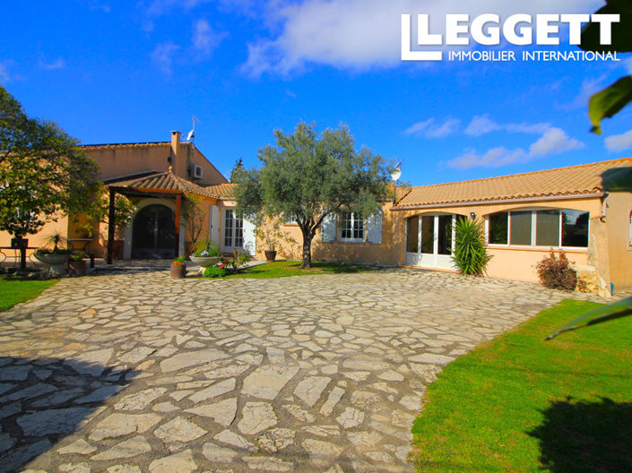 Image No.2-4 Bed House for sale