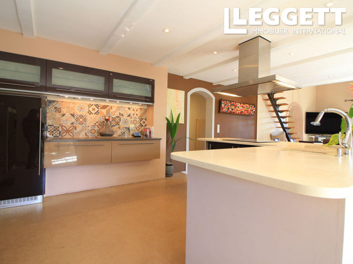 Image No.3-4 Bed House for sale