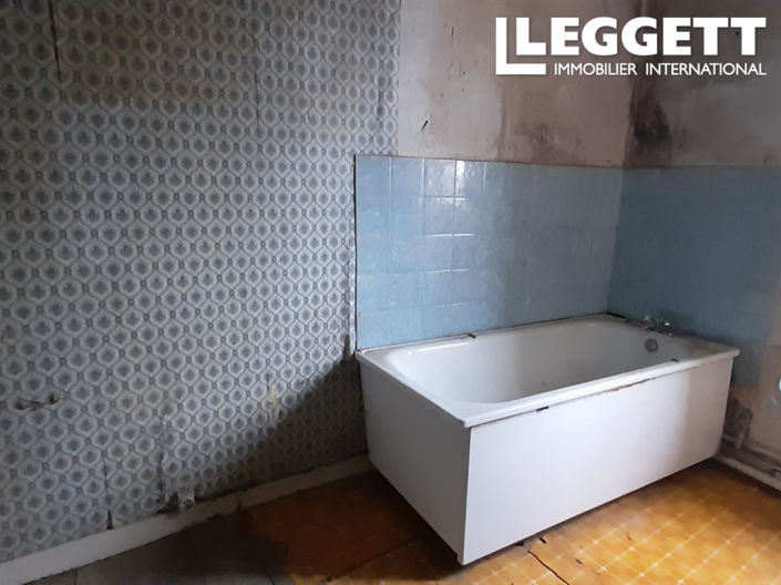 Image No.10-3 Bed House for sale