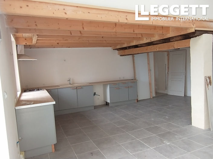 Image No.9-5 Bed House for sale