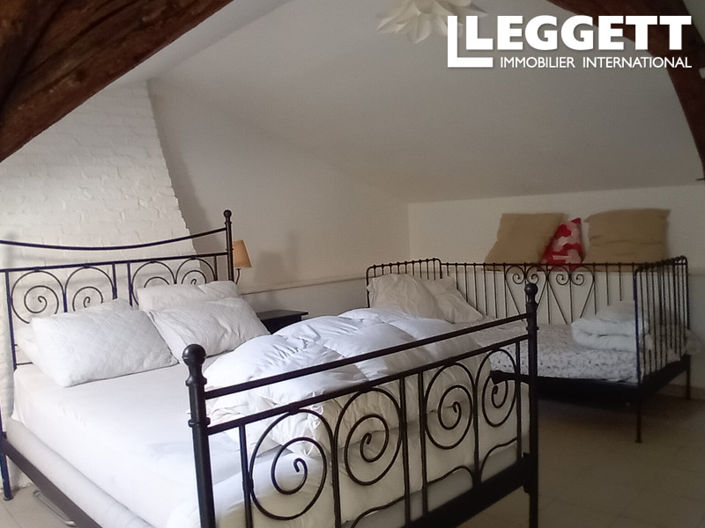 Image No.10-3 Bed House for sale