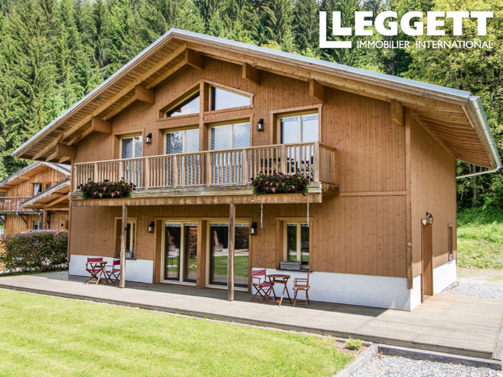 Image No.1-4 Bed House for sale