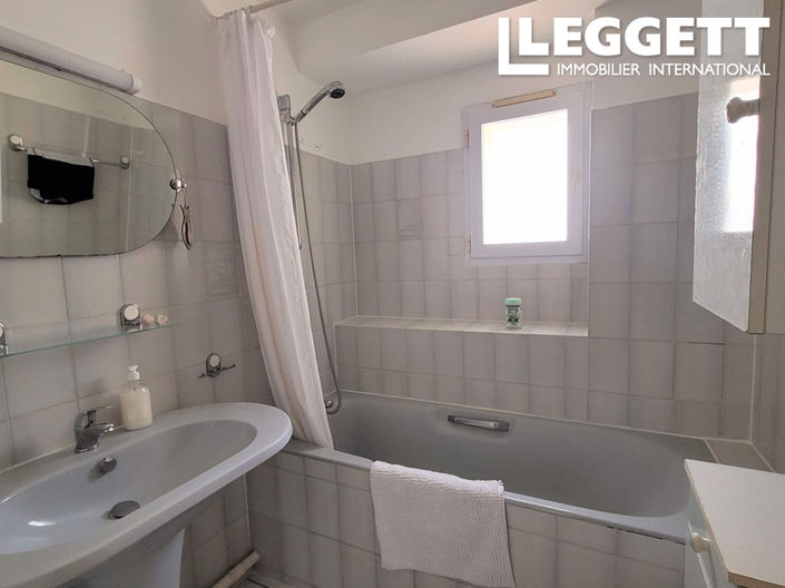 Image No.10-2 Bed Apartment for sale