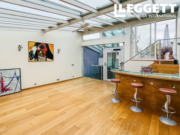 Image No.8-4 Bed House for sale