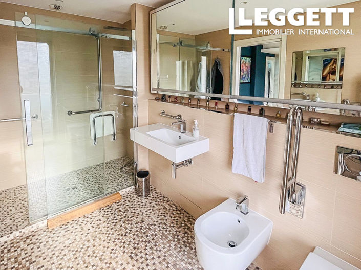 Image No.9-4 Bed House for sale