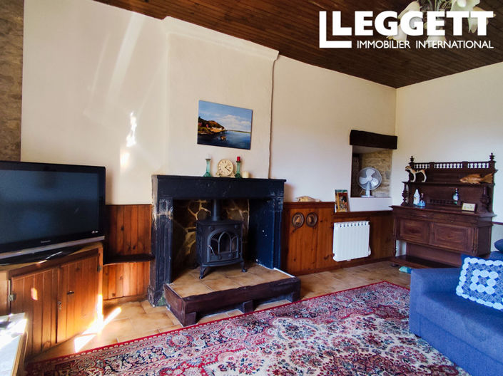 Image No.6-5 Bed House for sale