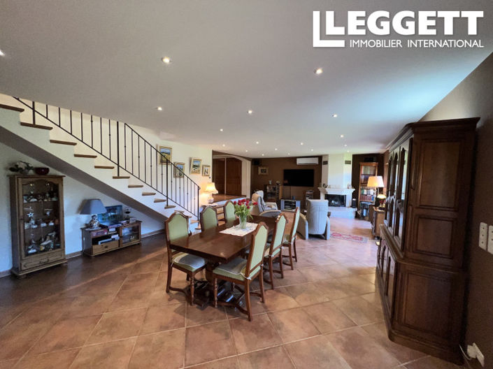 Image No.7-4 Bed House for sale