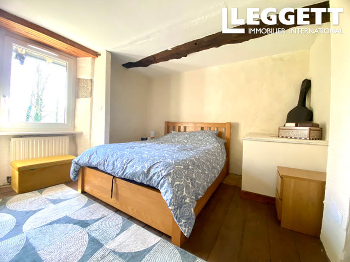 Image No.5-8 Bed House for sale