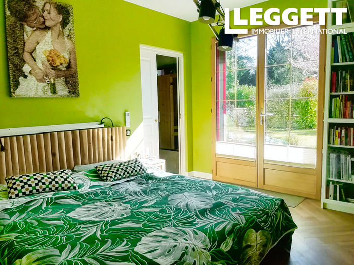 Image No.8-3 Bed House for sale