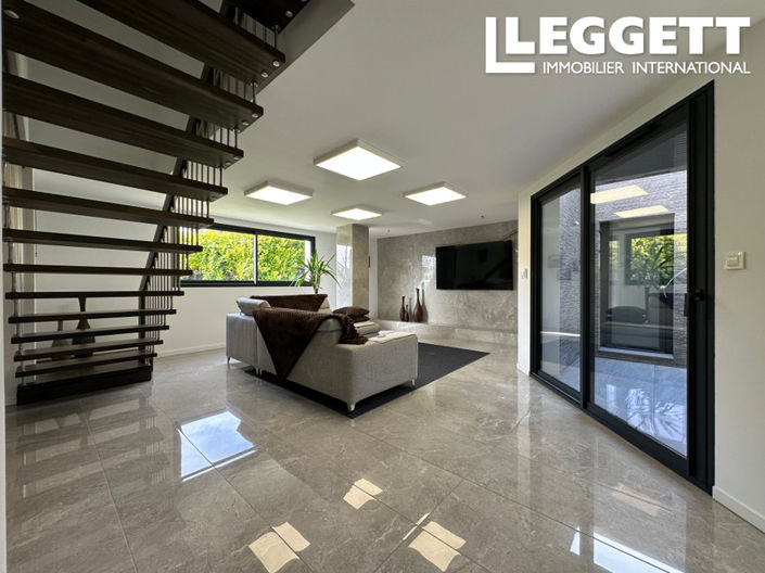 Image No.3-4 Bed House for sale