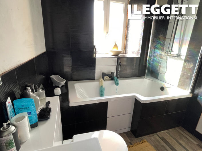 Image No.5-6 Bed House for sale