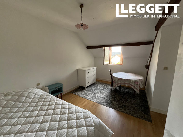 Image No.10-8 Bed House for sale