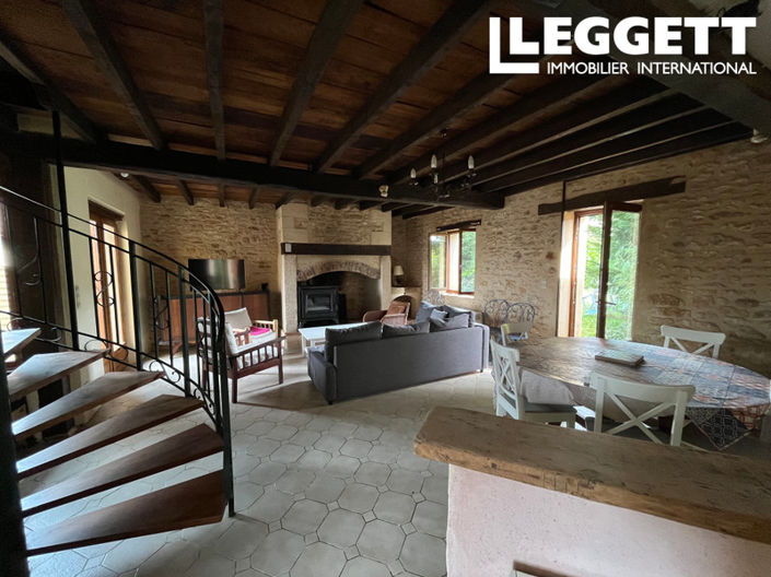 Image No.8-8 Bed House for sale