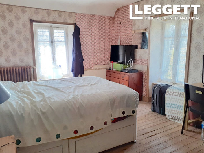 Image No.10-3 Bed House for sale