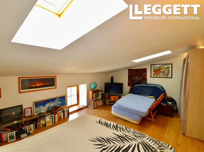 Image No.9-4 Bed House for sale