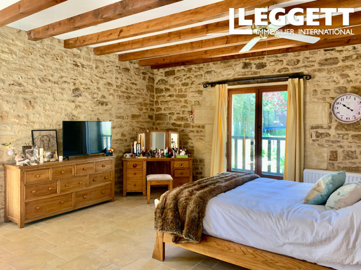 Image No.7-7 Bed House for sale