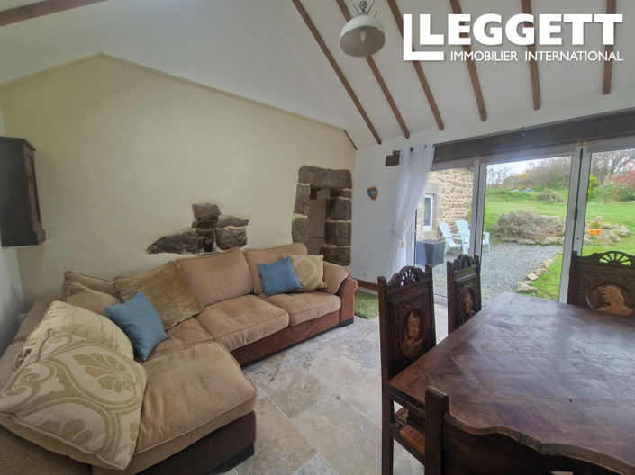 Image No.6-2 Bed House for sale