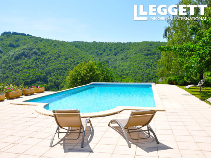 Image No.10-6 Bed House for sale