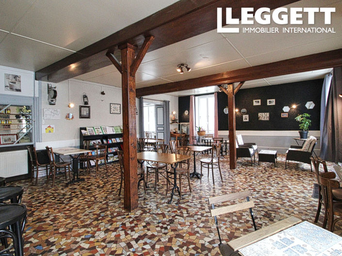 Image No.5-8 Bed House for sale