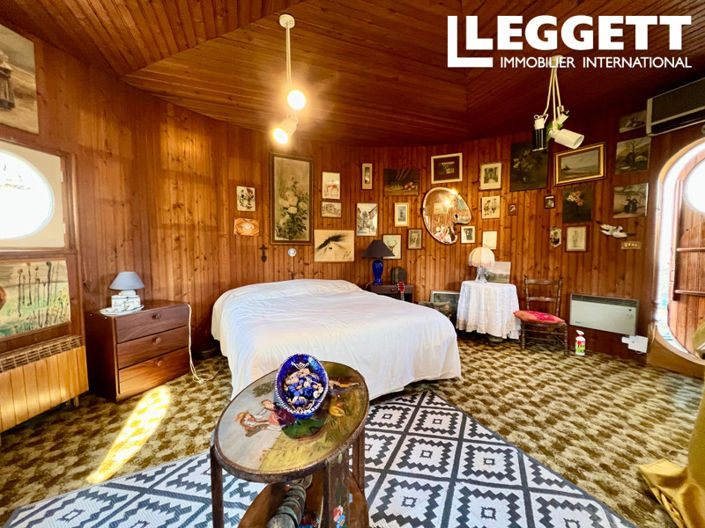 Image No.6-4 Bed House for sale